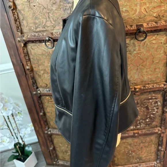 Black Leatherette Women's Jacket XXL